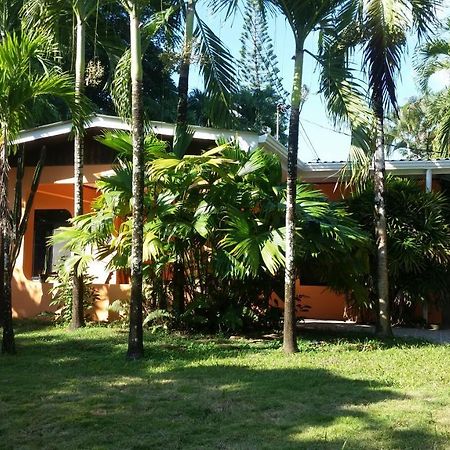 Embassy House Bed & Breakfast ปัวร์โตคิมาเนซ ภายนอก รูปภาพ