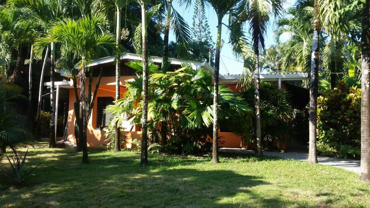 Embassy House Bed & Breakfast ปัวร์โตคิมาเนซ ภายนอก รูปภาพ